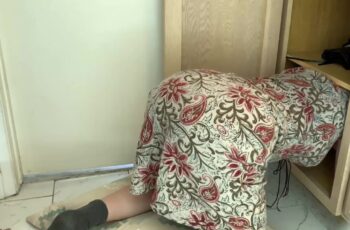مضاجعة امرأة راعية عنوةً في ضغطة ضيقة
